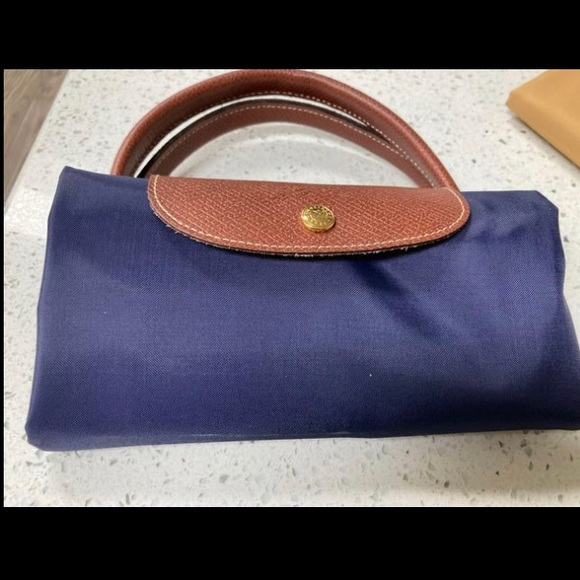 Longchamp travel bag. 4 different colours - Picture 3 of 4
